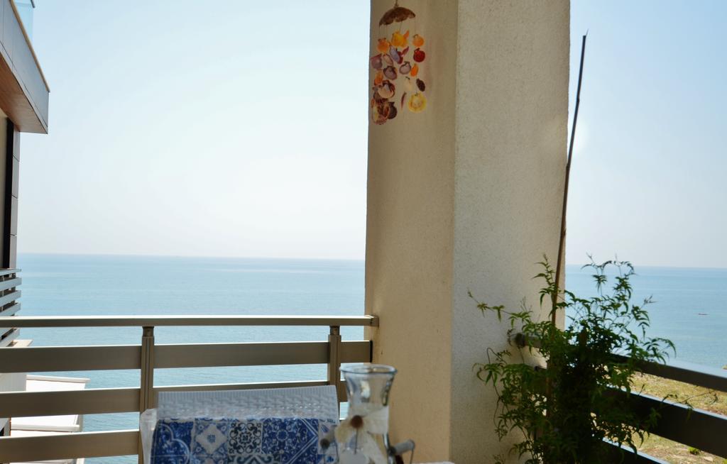 West Beach Apartment Durrës Buitenkant foto